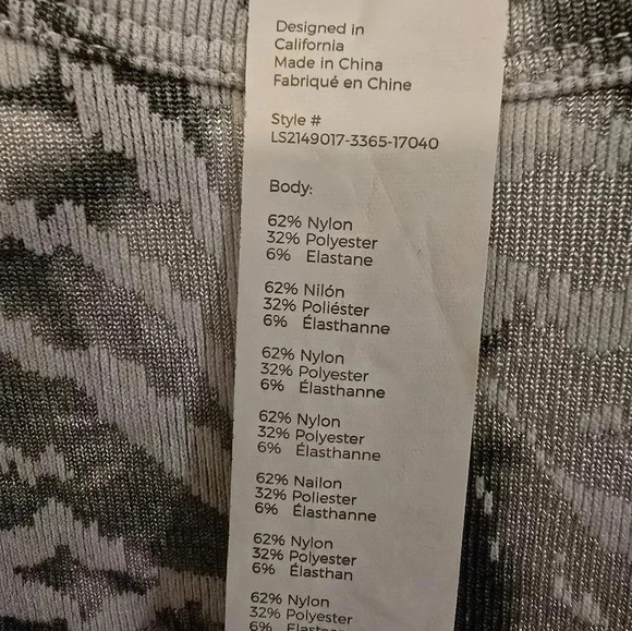 Fabletics Mari Seamless longsleeve crop top tiger tie-dye green/white size Med - Picture 7 of 7